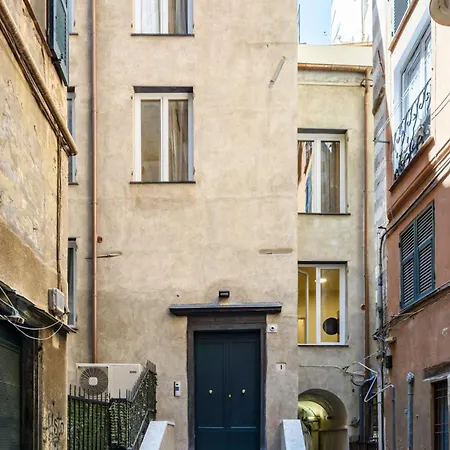 History And Design Facing The Old Port Apartment