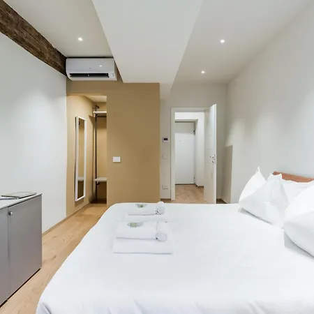 History And Design Facing The Old Port * Génova